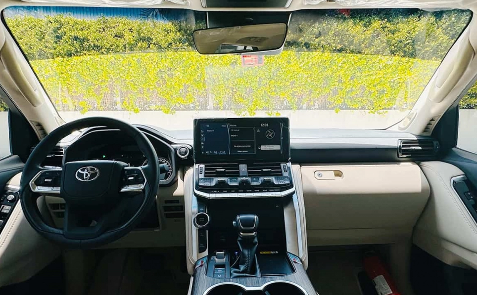 Picture Toyota Land Cruiser VXR V8 2022 